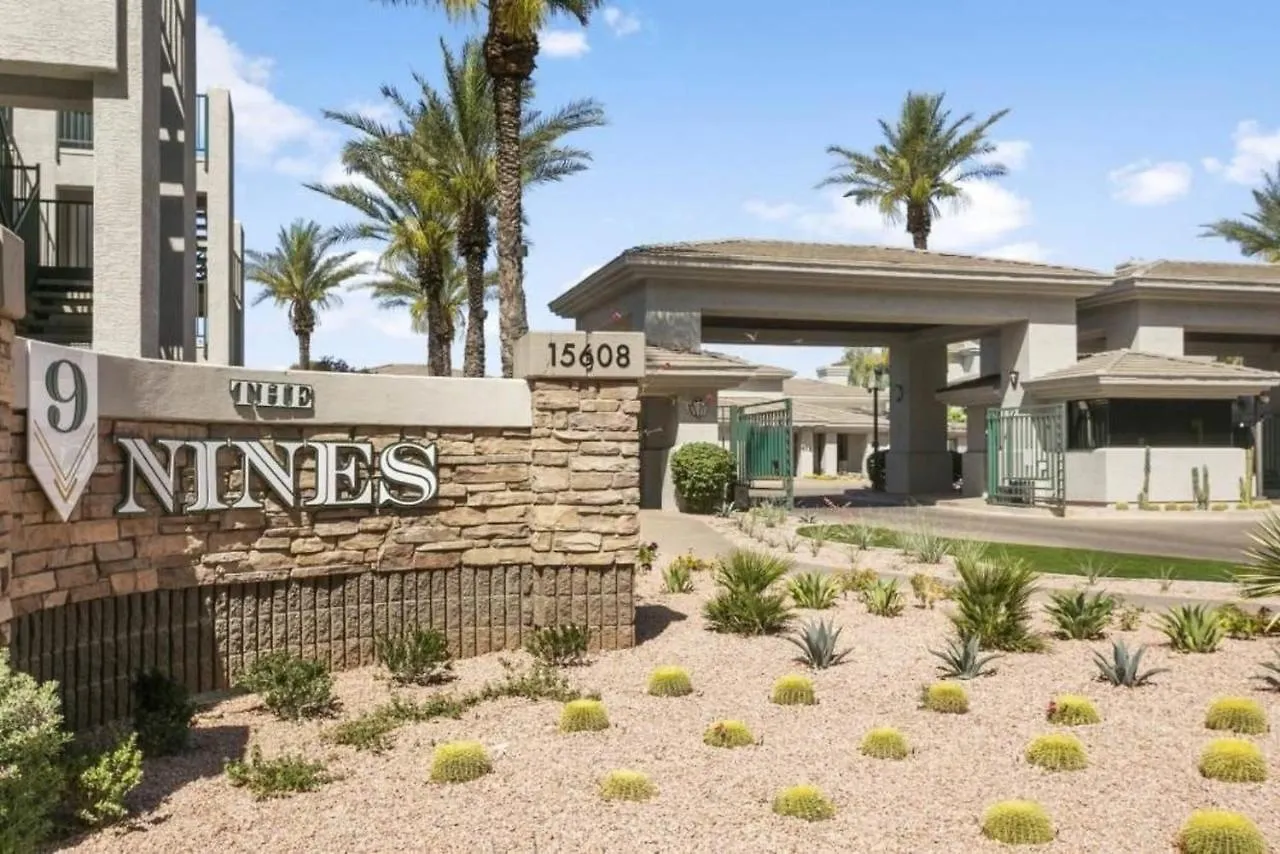 The Nines Scottsdale Apartment