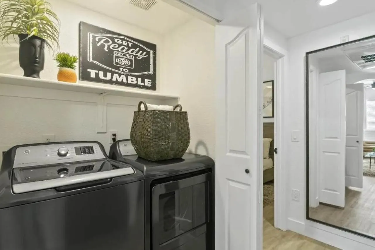 The Nines Scottsdale Apartment