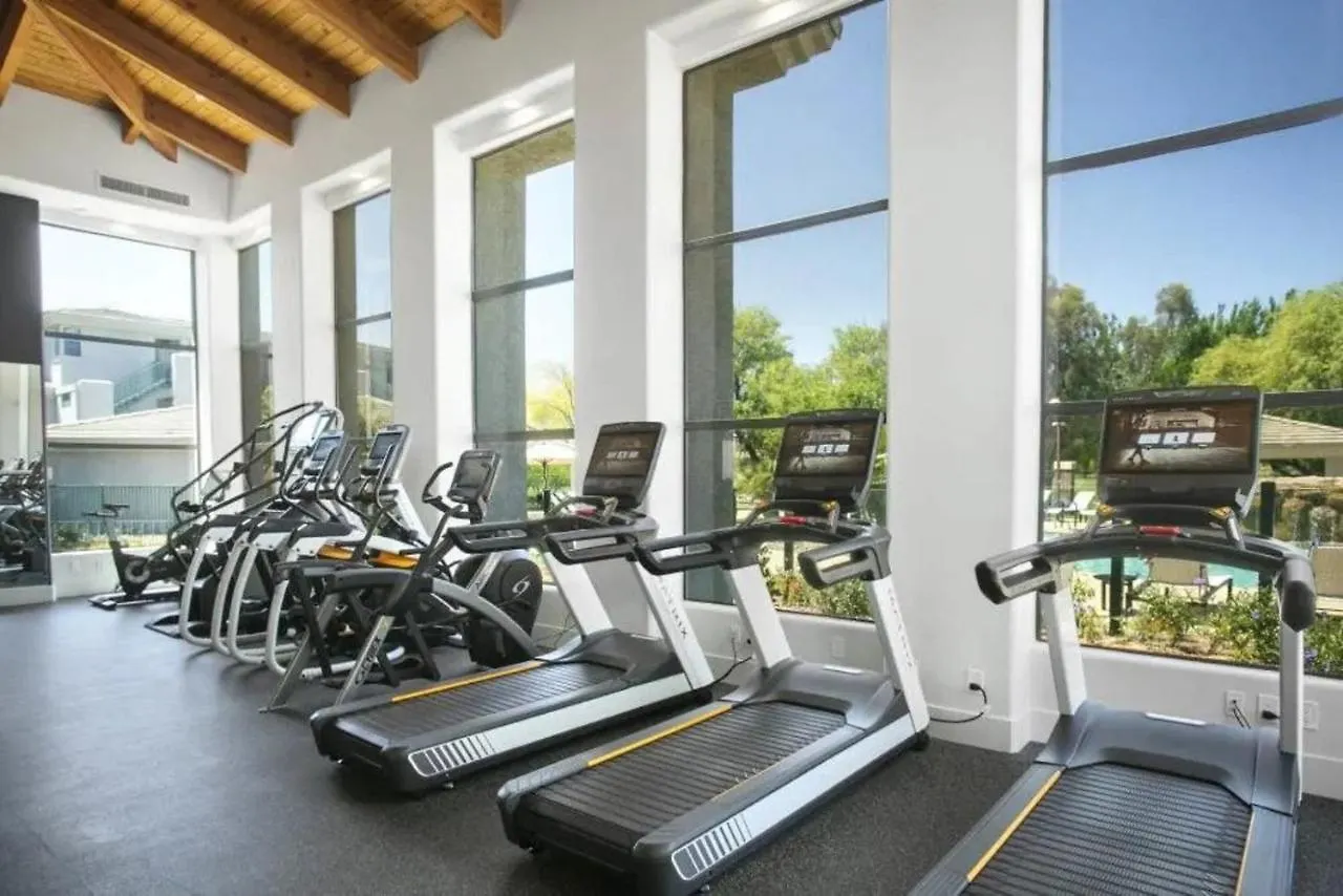 The Nines Scottsdale Apartment