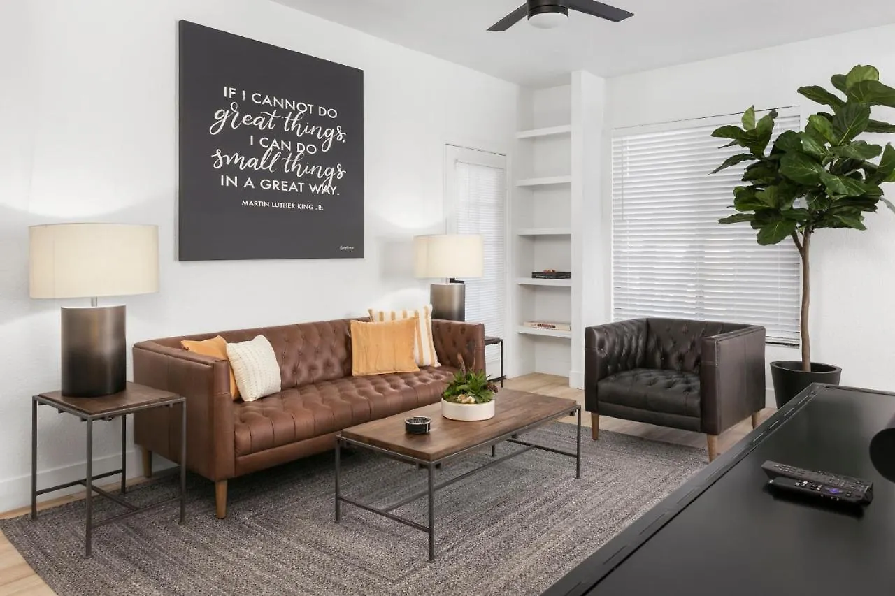 The Nines Scottsdale Apartment